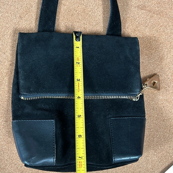 Vintage Women’s by Sharif Black Suede Leather Hold Hardware Folded Crossbody Bag - Picture 15 of 16